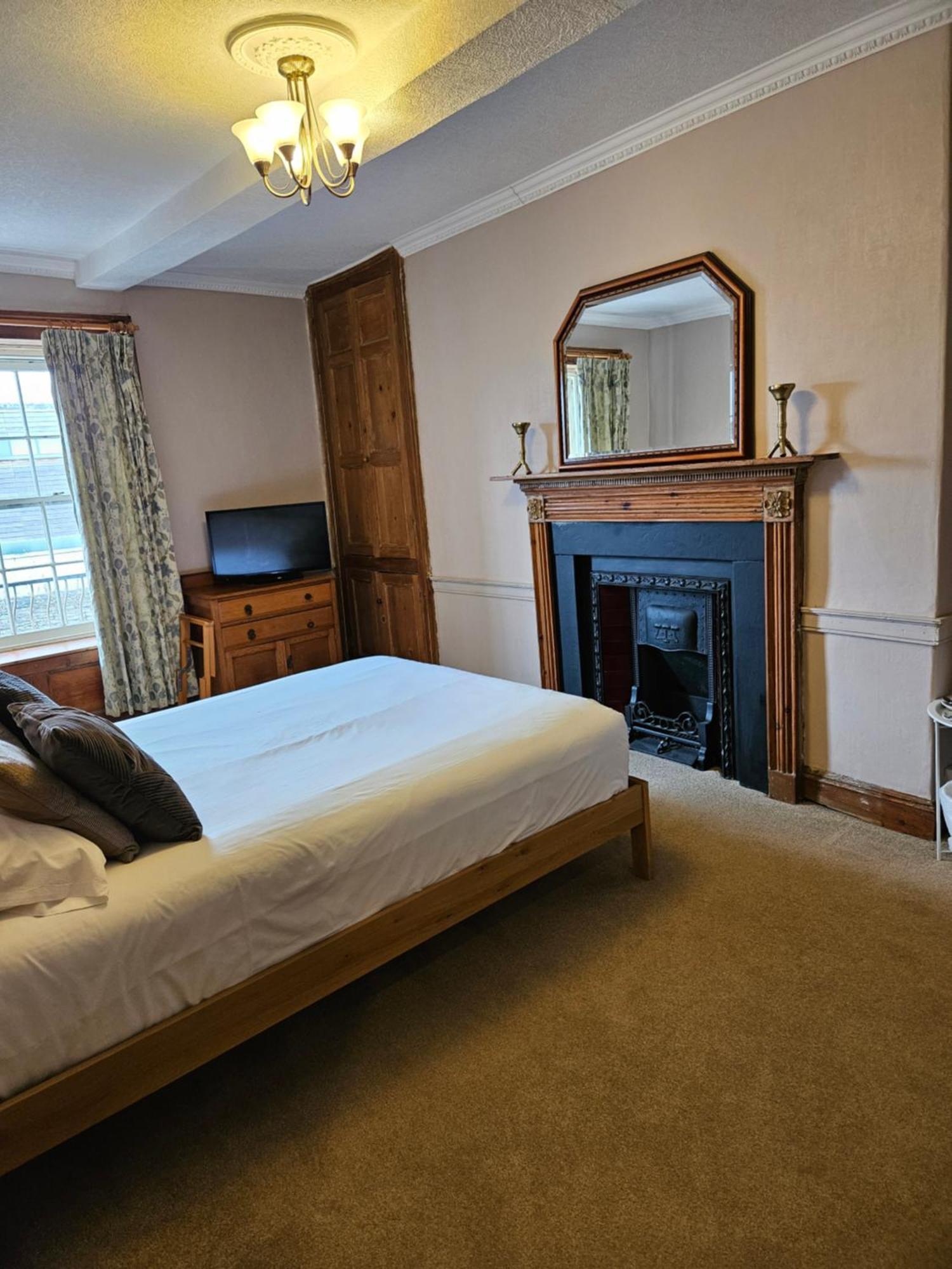 The Beacons Guest House Brecon Ngoại thất bức ảnh