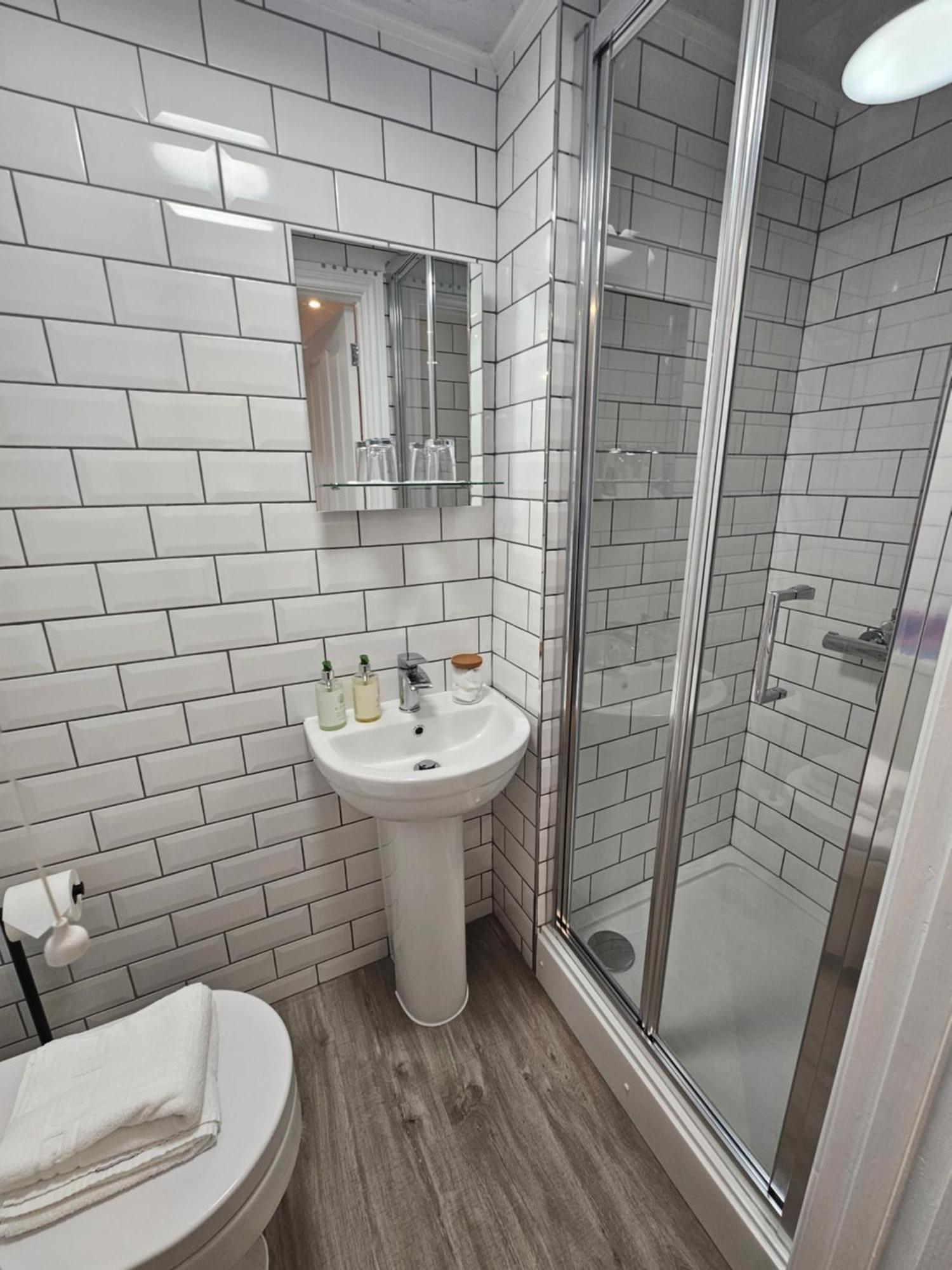 The Beacons Guest House Brecon Ngoại thất bức ảnh
