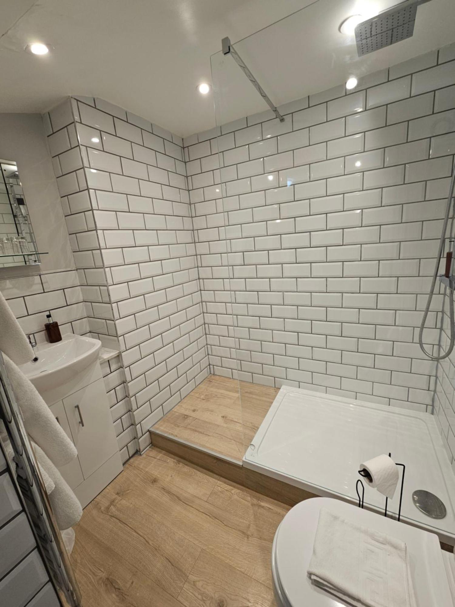 The Beacons Guest House Brecon Ngoại thất bức ảnh